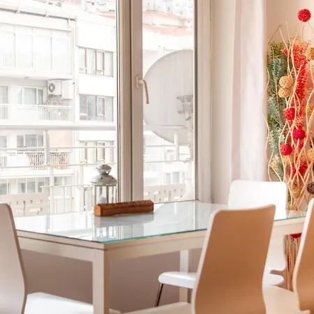 Spacious House In Konak With Balcony Apartamento