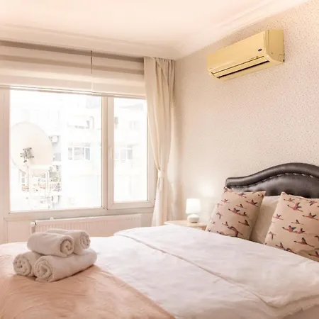 Spacious House In Konak With Balcony