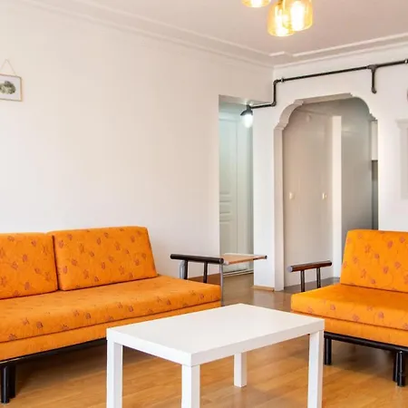 Apartment Spacious House In Konak With Balcony