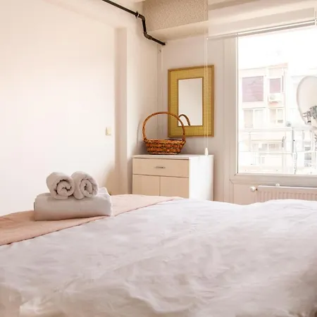 Apartment Spacious House In Konak With Balcony *